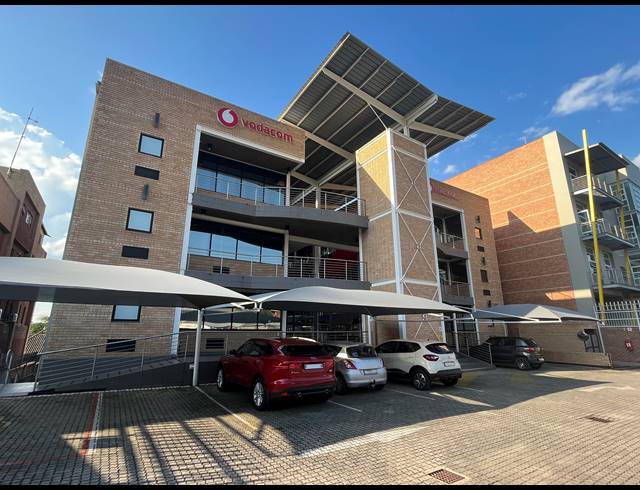 1,915M² OFFICE FOR SALE IN NELSPRUIT CENTRAL
